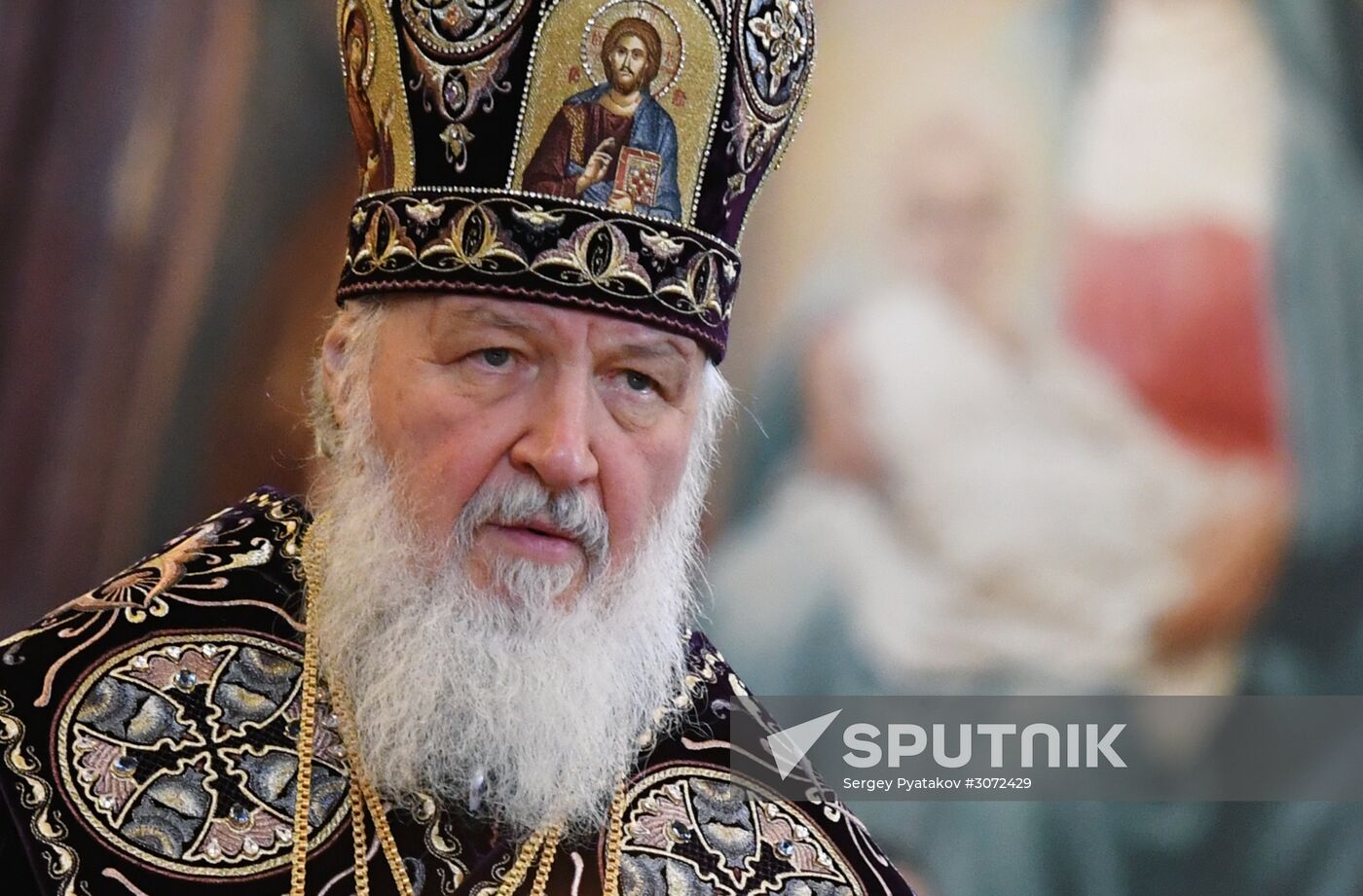 Patriarch holds service at Christ the Savior Cathedral on Maundy Thursday