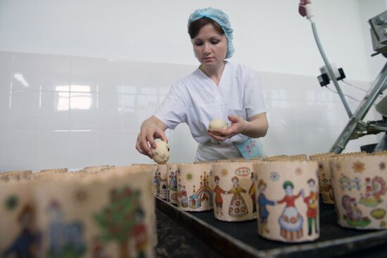 Baking Easter cakes in Sochi