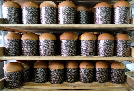 Easter cakes are made in Krasnodar