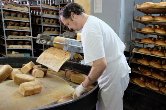 Easter cake production in Krasnodar