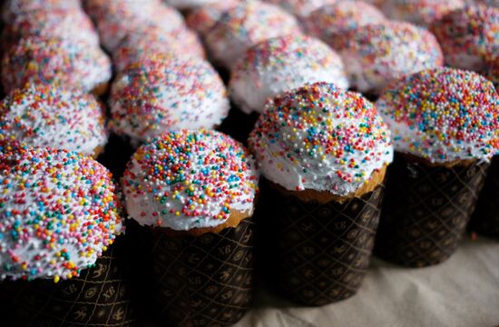 Easter cake production in Krasnodar