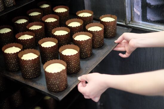 Easter cake production in Krasnodar