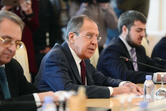 Russian Foreign Minister Lavrov meets with Qatari counterpart Al Thani