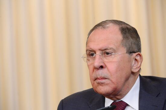 Russian Foreign Minister Lavrov meets with Qatari counterpart Al Thani
