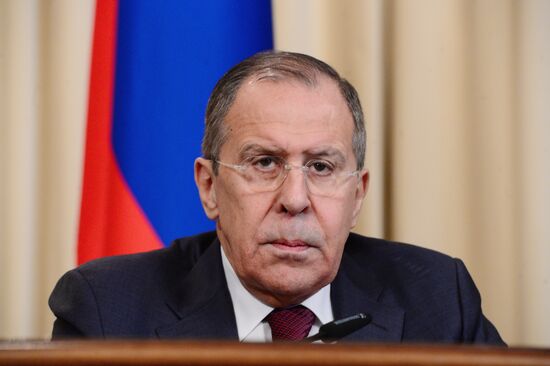 Russian Foreign Minister Lavrov meets with Qatari counterpart Al Thani