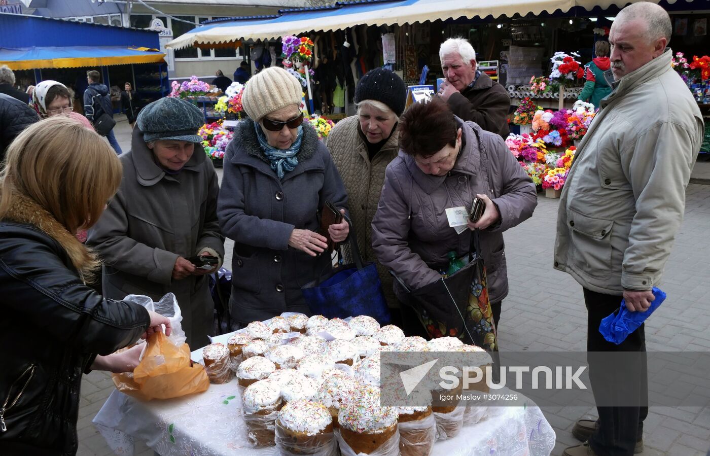 Easter cakes and eggs blessed on Holy Saturday