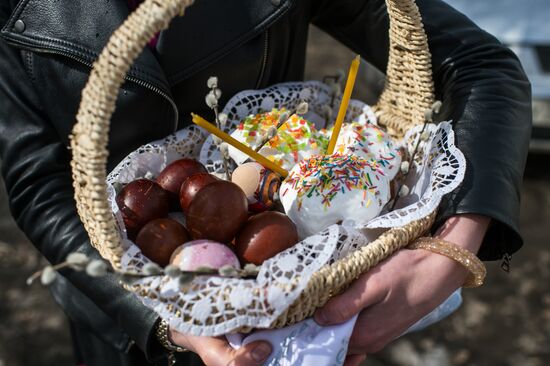 Easter cakes and eggs blessed on Holy Saturday
