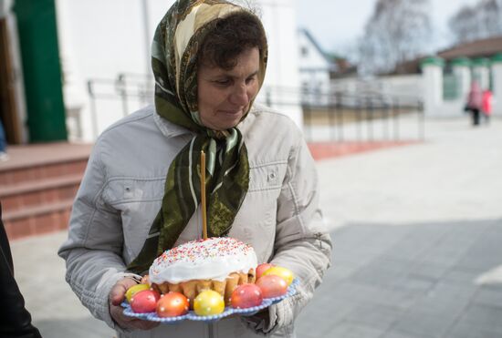 Easter cakes and eggs blessed on Holy Saturday