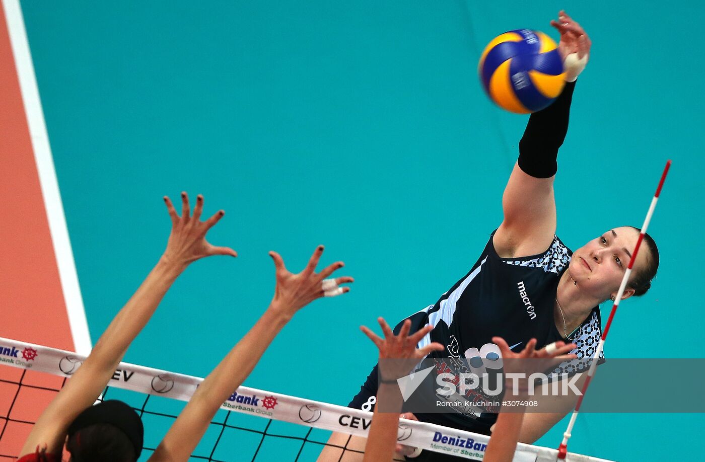 CEV Women's Cup. Unet Yamamay vs. Dynamo-Kazan