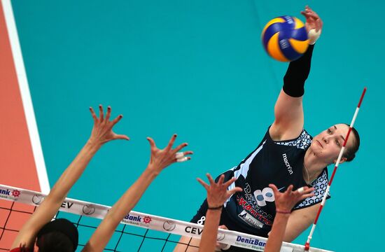 CEV Women's Cup. Unet Yamamay vs. Dynamo-Kazan