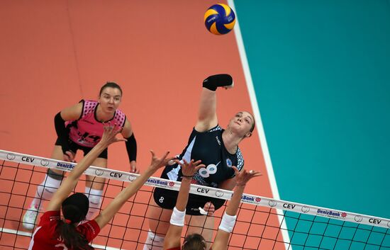 CEV Women's Cup. Unet Yamamay vs. Dynamo-Kazan