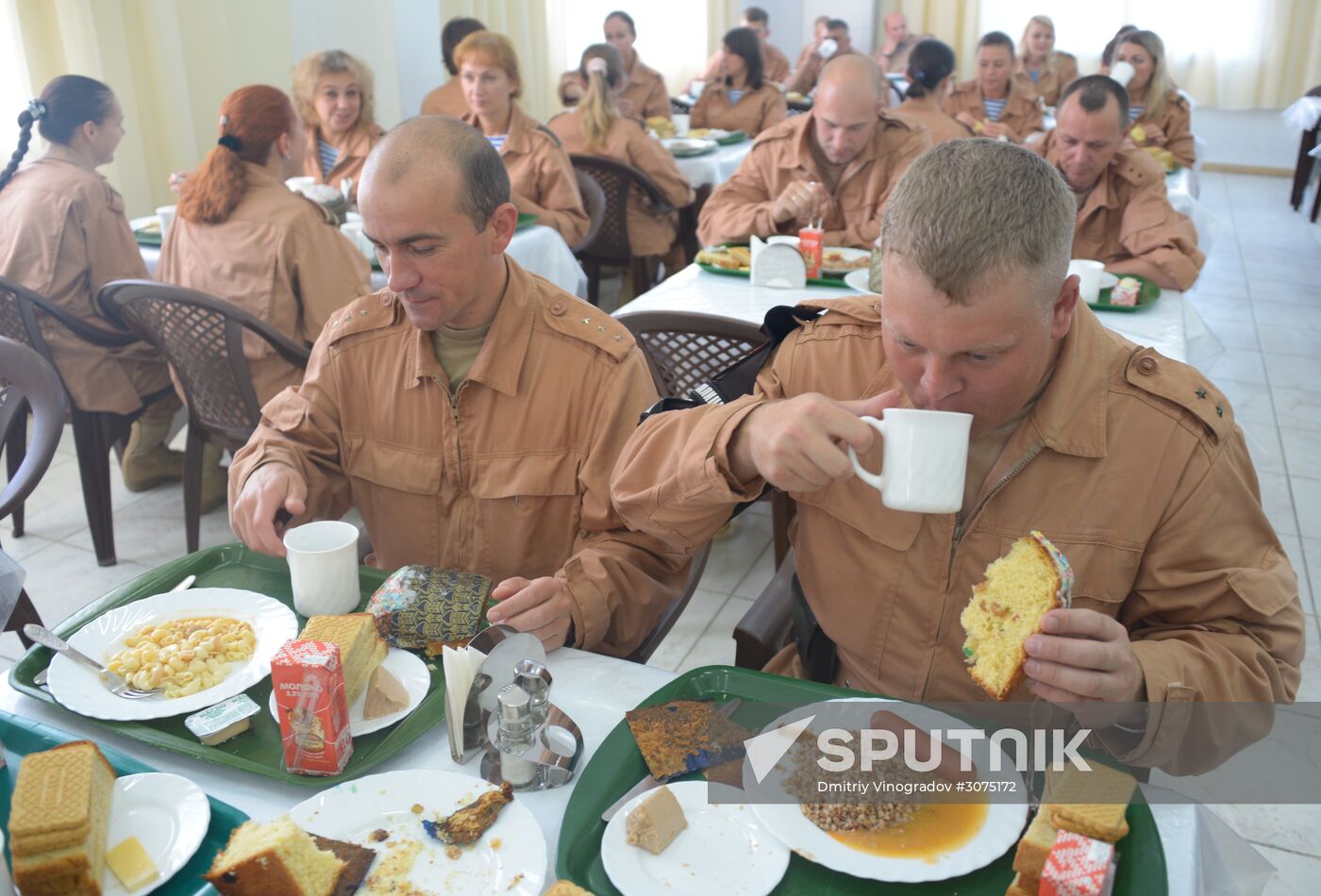 Easter cakes delivered to Russian soldiers in Syria from Moscow