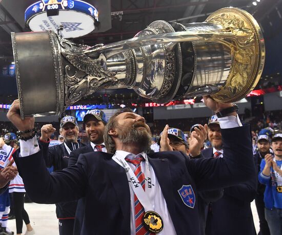 Kontinental Hockey League. Metallurg Magnitogorsk vs. SKA