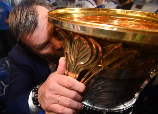 Kontinental Hockey League. Metallurg Magnitogorsk vs. SKA