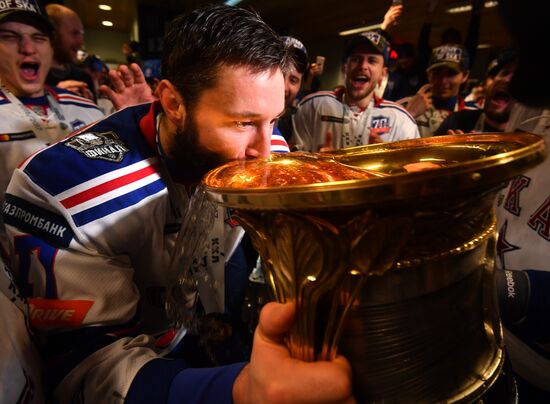 Kontinental Hockey League. Metallurg Magnitogorsk vs. SKA