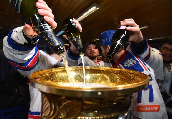 Kontinental Hockey League. Metallurg Magnitogorsk vs. SKA