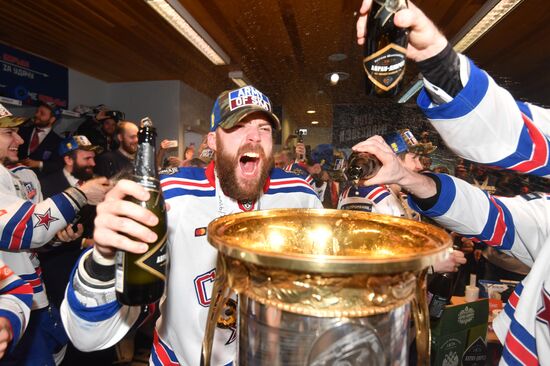 Kontinental Hockey League. Metallurg Magnitogorsk vs. SKA