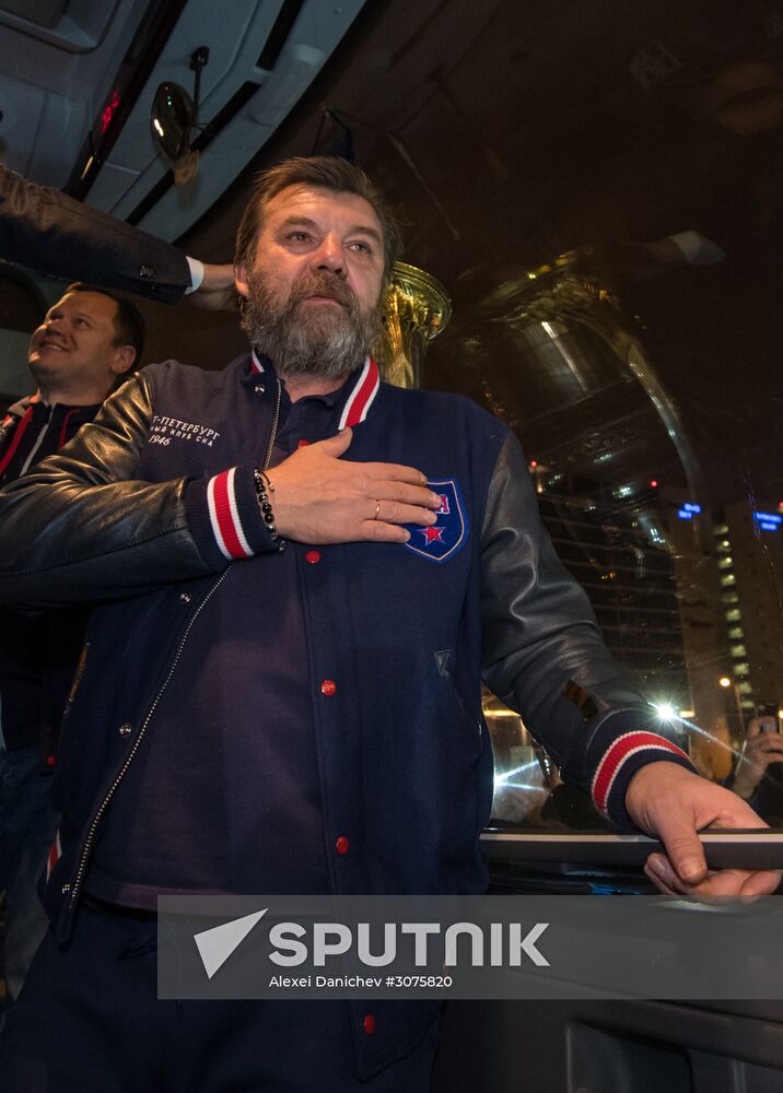 SKA hockey players welcomed in St. Petersburg