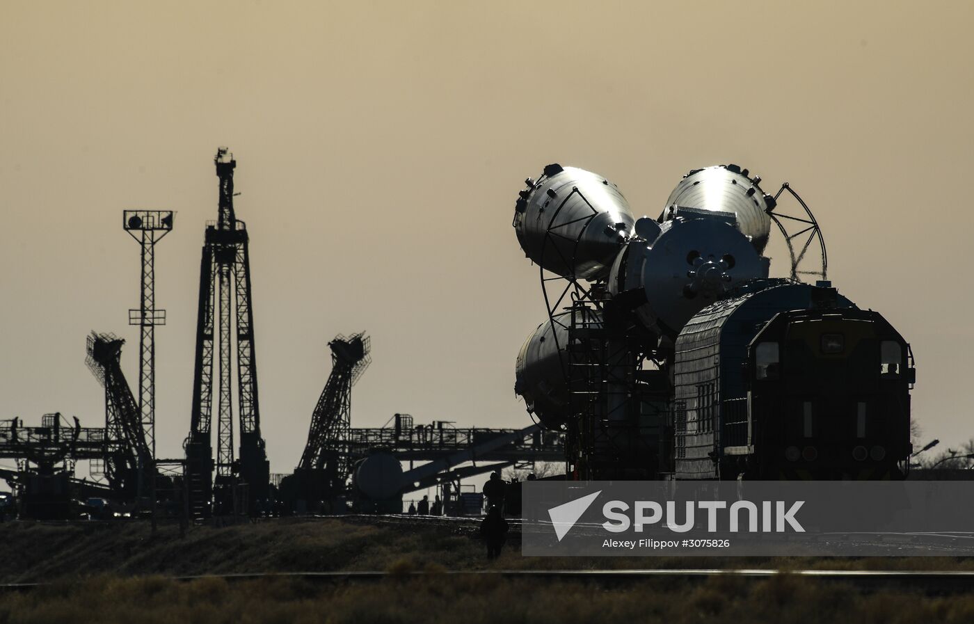 Soyuz FG carrier rocket with Soyuz MS-04 manned spacecraft moved to launch pad