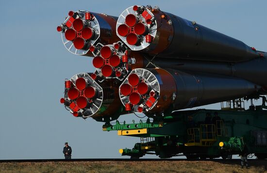 Soyuz FG carrier rocket with Soyuz MS-04 manned spacecraft moved to launch pad
