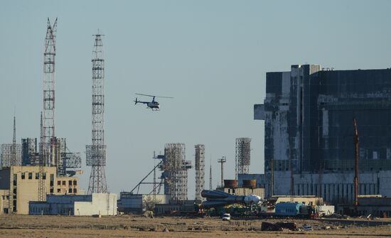 Soyuz FG carrier rocket with Soyuz MS-04 manned spacecraft moved to launch pad