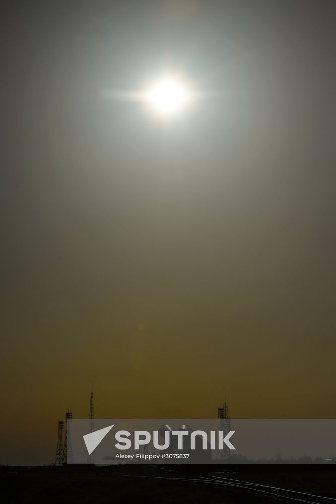 Soyuz FG carrier rocket with Soyuz MS-04 manned spacecraft moved to launch pad