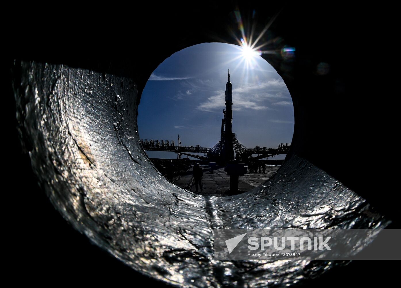 Soyuz FG carrier rocket with Soyuz MS-04 manned spacecraft moved to launch pad