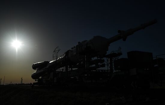 Soyuz FG carrier rocket with Soyuz MS-04 manned spacecraft moved to launch pad