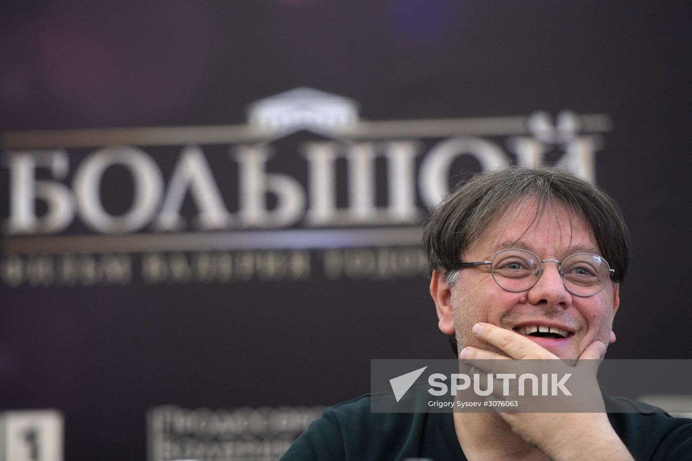 Press conference on Valery Todorovsky's movie "Large"