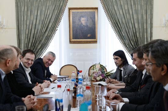 Signing agreement on joint production of first Russian-Syrian movie "Palmyra"