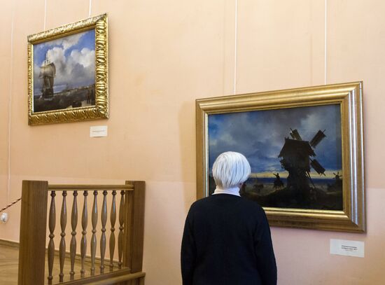 Unveiling Feodosia exhibition of Isaak Aivazovsky paintings from State Russian Museum collection