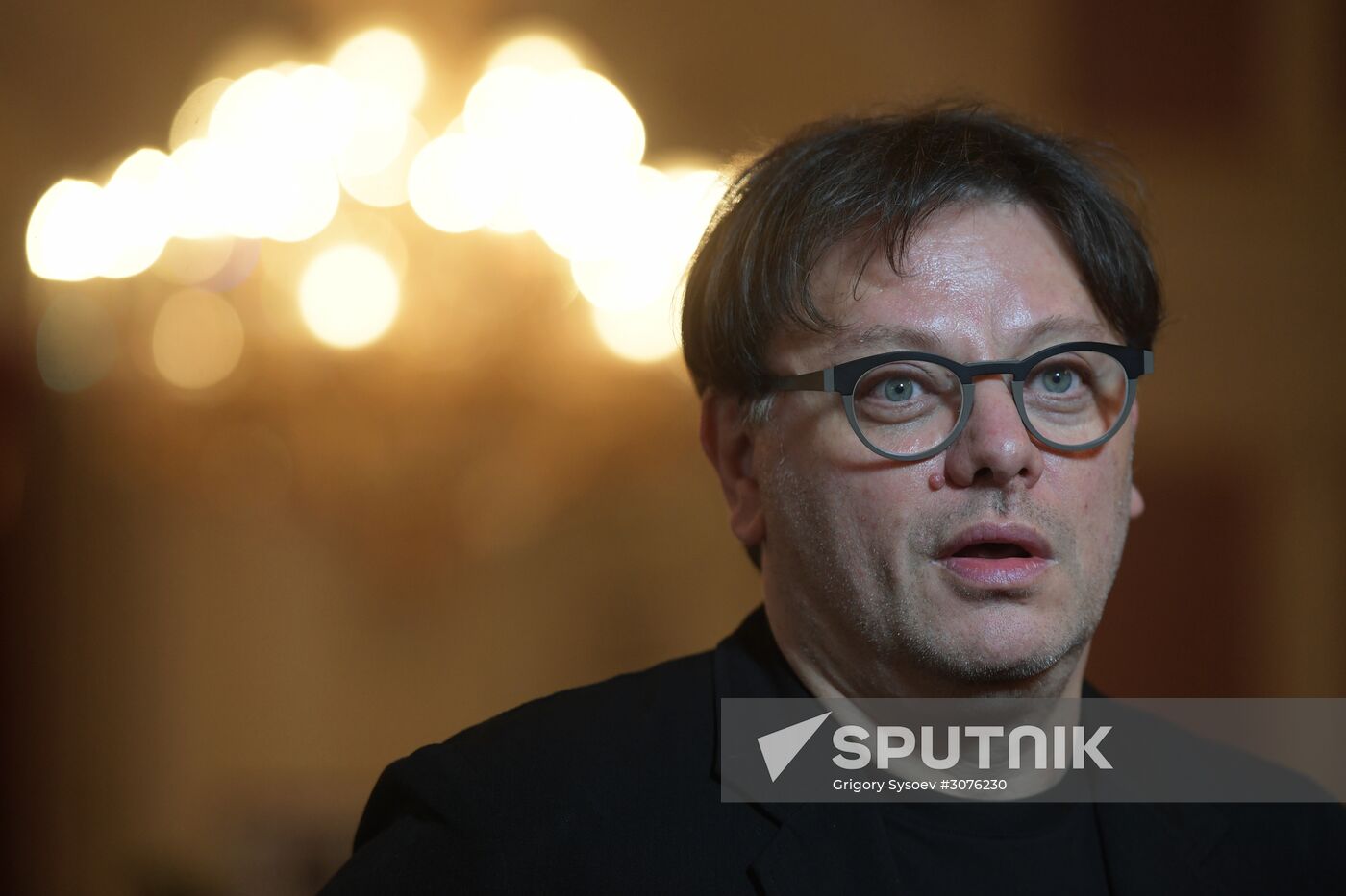 Press conference on Valery Todorovsky's movie "Large"