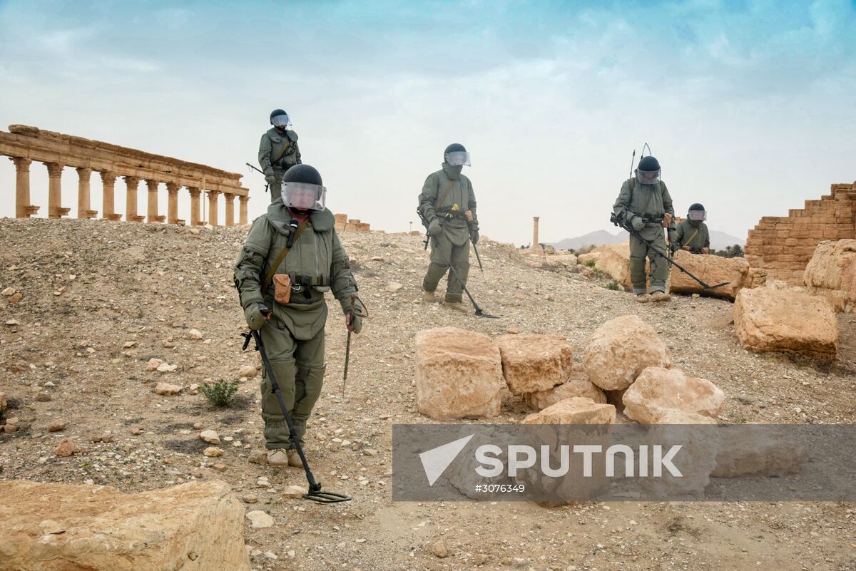 Russian mine pickers use new robotic systems during mine lifting in Palmyra