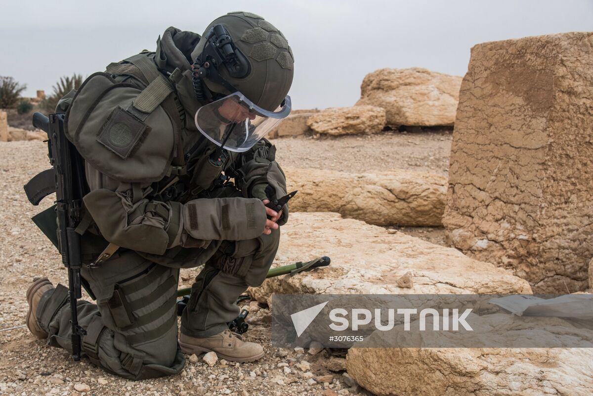 Russian mine pickers use new robotic systems during mine lifting in Palmyra