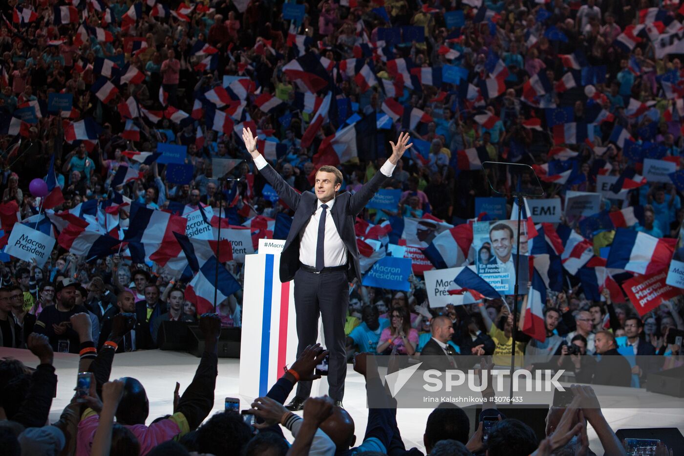 Presidential candidate Emmanuel Macron meets with supporters in Paris