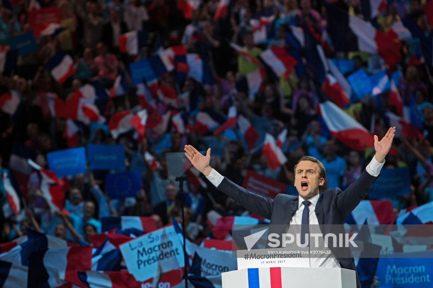 Presidential candidate Emmanuel Macron meets with supporters in Paris