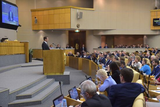 Prime Minister Dmitry Medvedev presents Government report at State Duma