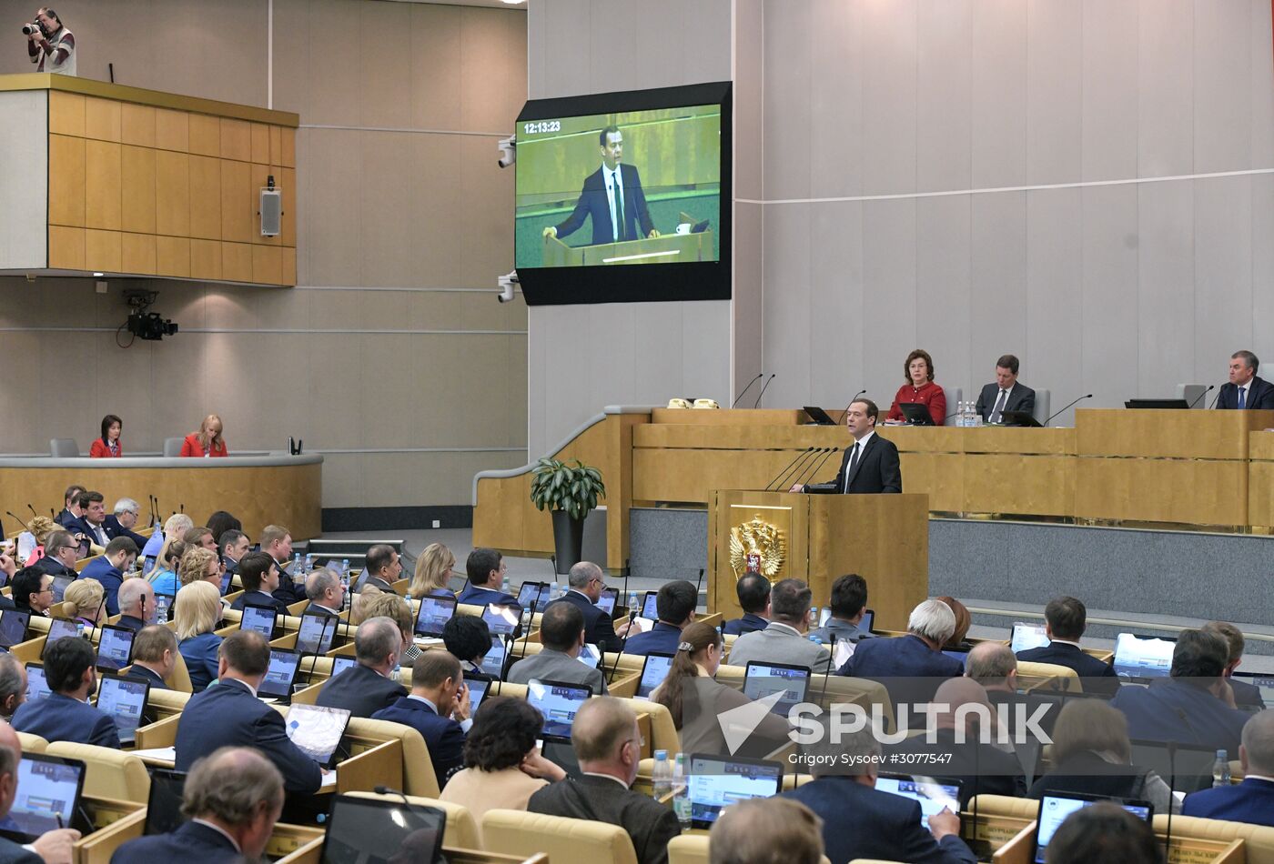 Prime Minister Dmitry Medvedev addresses plenary meeting in the State Duma