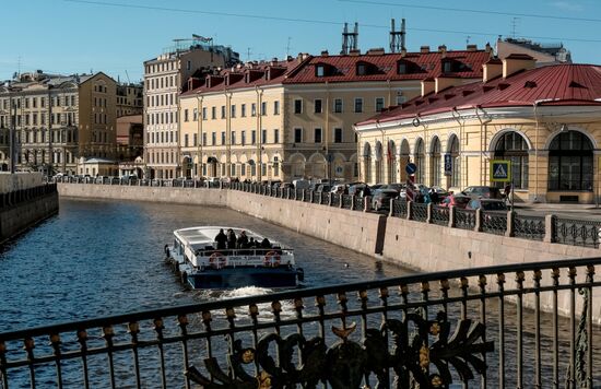 Navigation opens in St. Petersburg