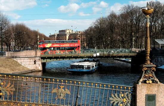 Navigation opens in St. Petersburg