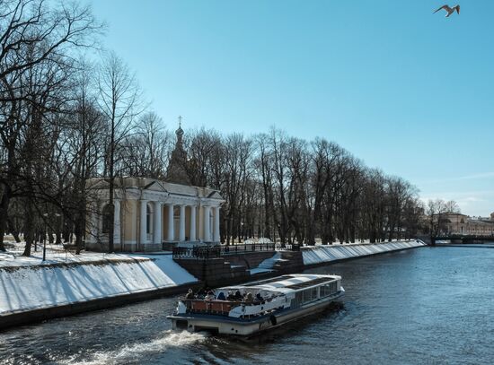 Navigation opens in St. Petersburg