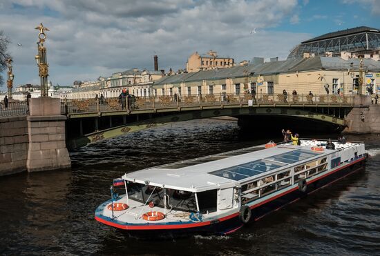 Navigation opens in St. Petersburg