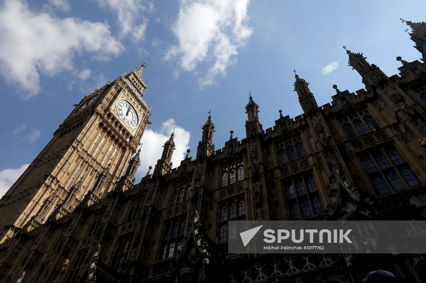 Ukrainian President Petro Poroshenko visits UK