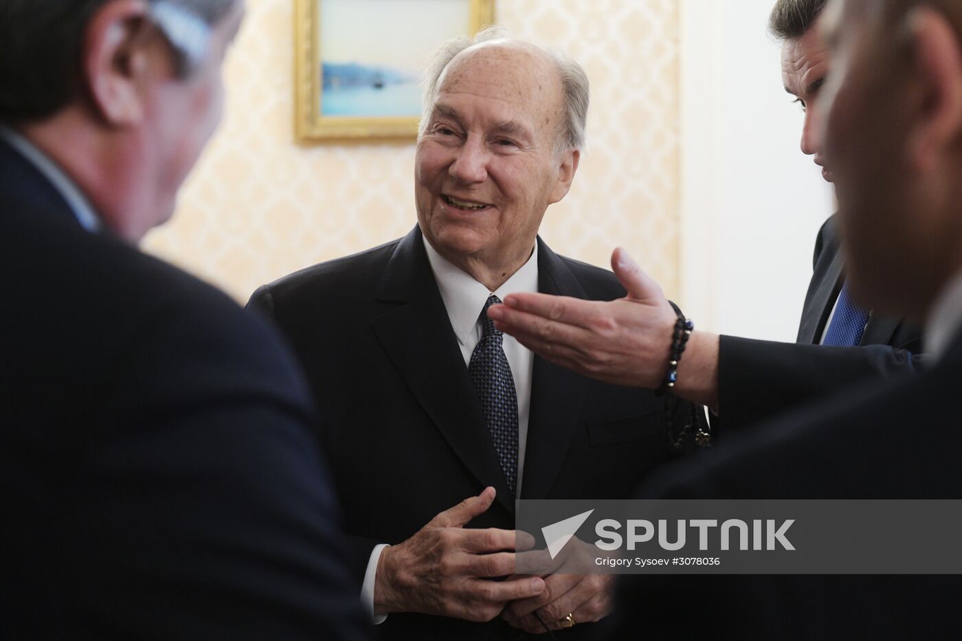 Foreign Minister Sergey Lavrov meets with Prince Karim Aga Khan IV