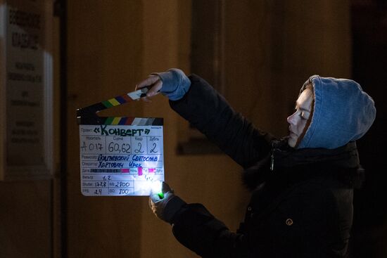 On set of The Envelope