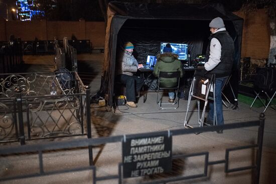On set of The Envelope