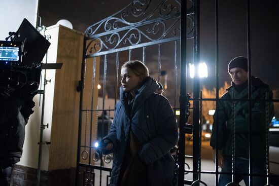 On set of The Envelope
