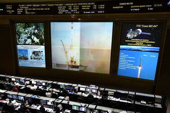 Soyuz MS-04 orbiting, approach and docking with ISS