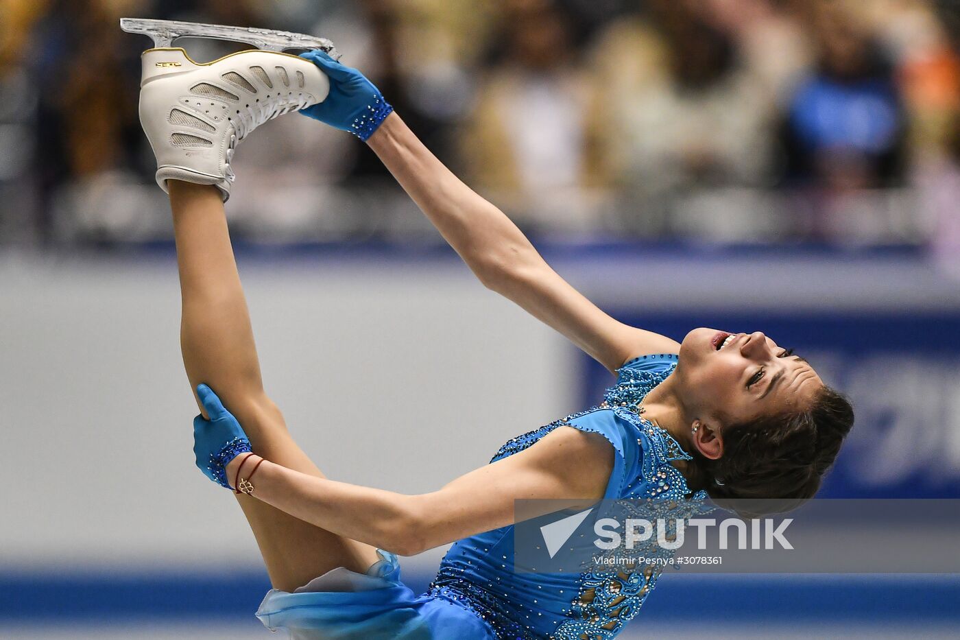 ISU World Team Trophy in Figure Skating. Women. Short program