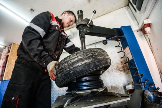 Tire service center in Veliky Novgorod